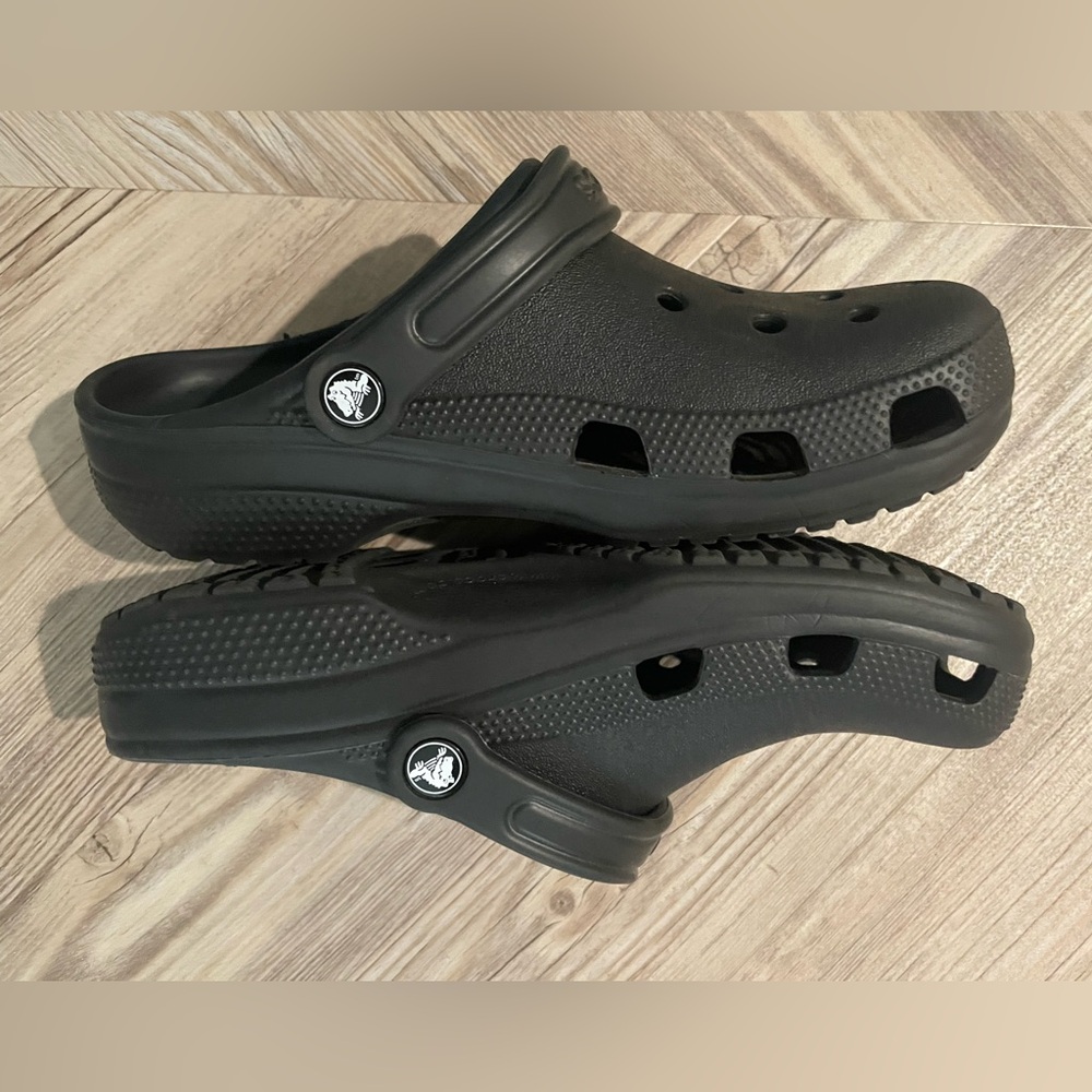 Black CROCS - Picture 3 of 4